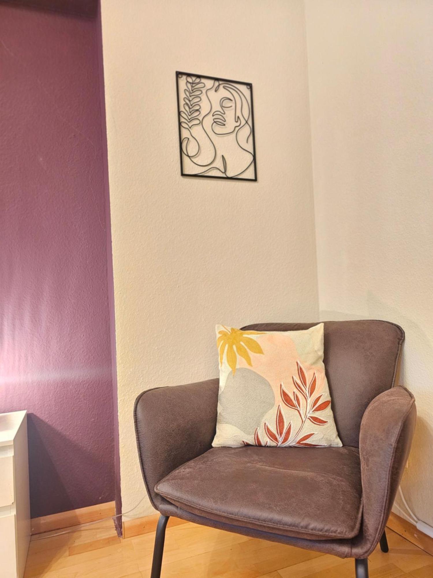 Doppelzimmer 1 I Geteiltes Bad & Kueche I Mit Dem Zug Nur 4 Min Bis Zum Hauptbahnhof Friburgo de Brisgovia Exterior foto